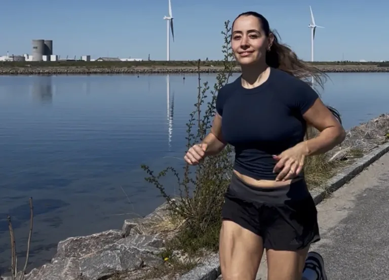 Sylvia Kekec træner til 2400 meter løb til politiets optagelsesprøve